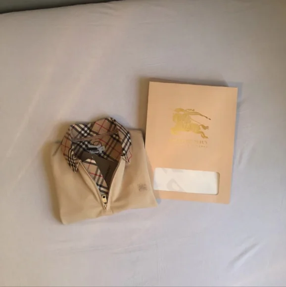 ♤♤Burberry cream polo●●